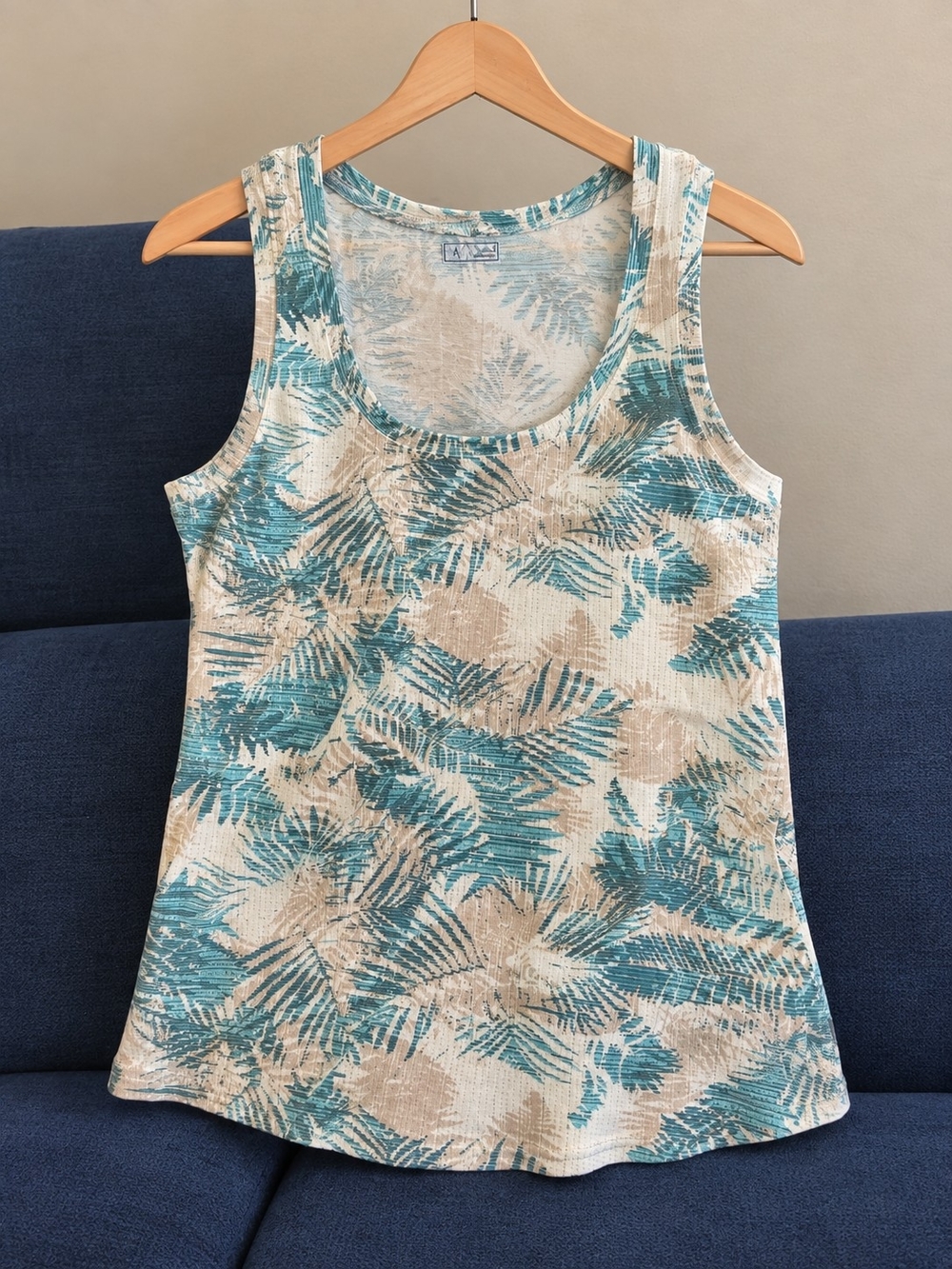 2 Eddie Bauer Women's Printed Tank Top Size Medium One Tank Shirt